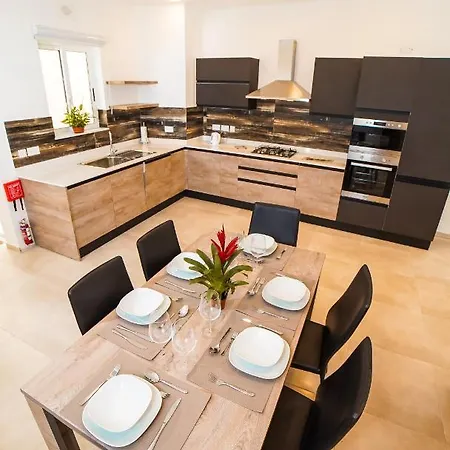 Narcisone Holiday Vakantiehuis Kerċem